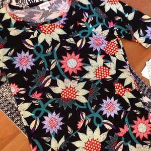 Medium LulaRoe Gigi